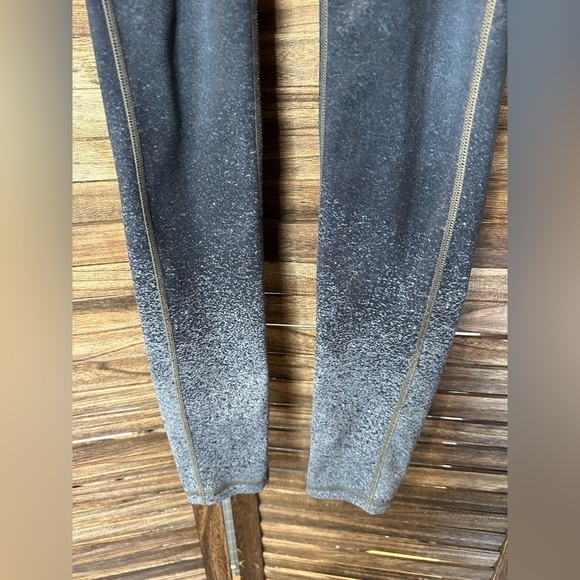 ATHLETA Chaturanga leggings grey speckle ombre - Picture 3 of 9